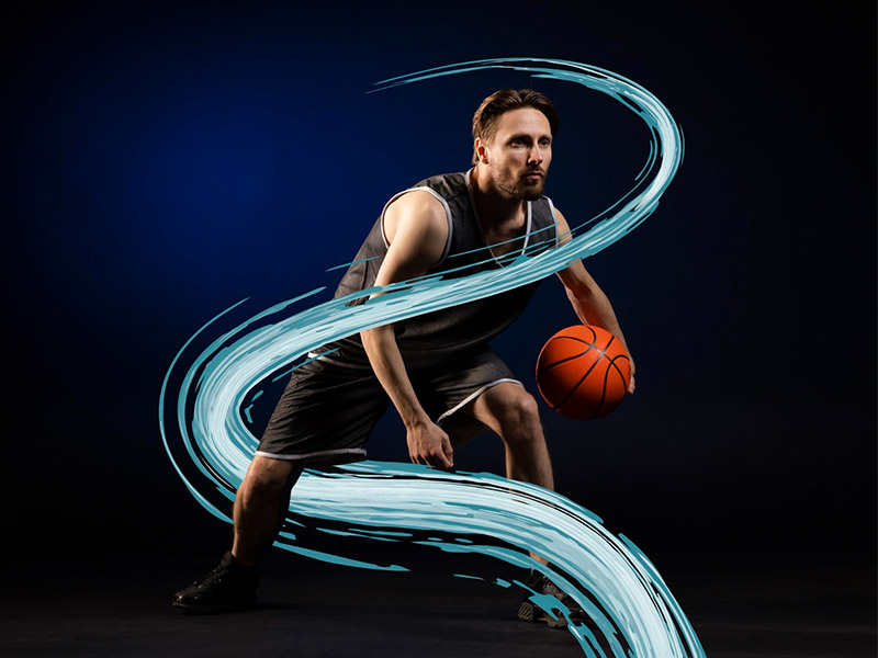 “詹姆斯因伤缺阵赛前老詹鼓励湖人球员”