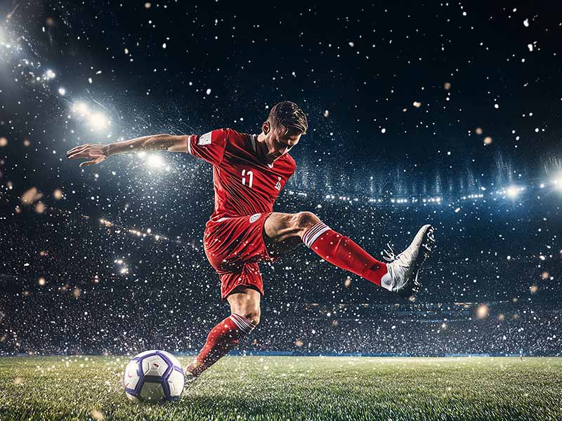 自信！当年杨晨在德甲赛场获得单刀，法兰克福球迷提前举手庆祝